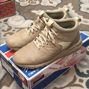 Men’s Tan New balance